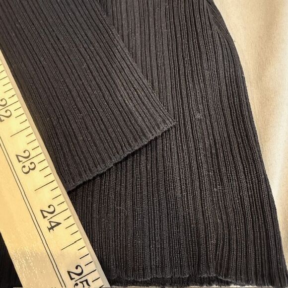 REISS Mae Slim Fit Ribbed Cardigan Top Black V-Neck Gold Buttons Size Medium - Picture 9 of 10